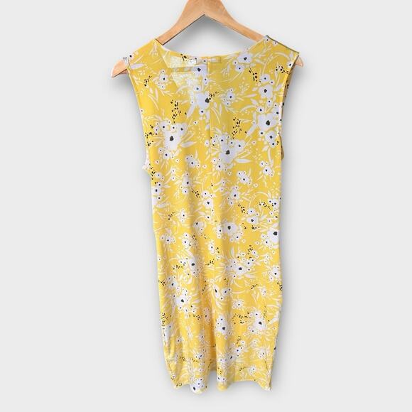 Banana Republic Tie-Knot Wrap Dress
Size: Large Petite (LP) - Picture 4 of 7